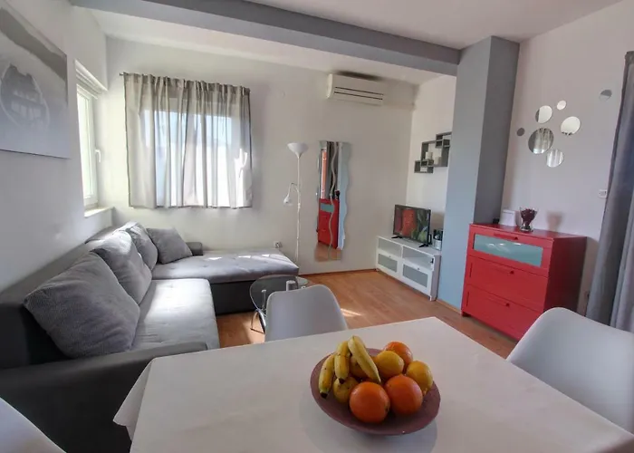 아파트 Apartman Pula